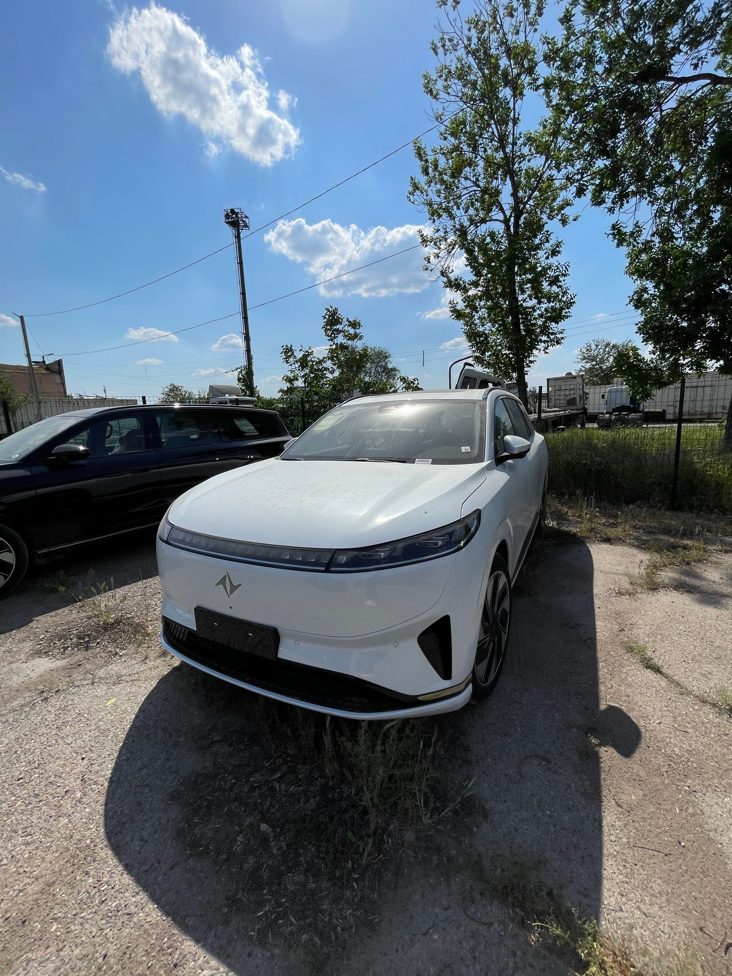 Dongfeng 008 Ultra full massaj Toshkent Avtosalonda