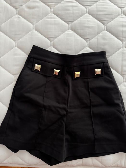 Продавам дамски панталонки Elisabetta Franchi