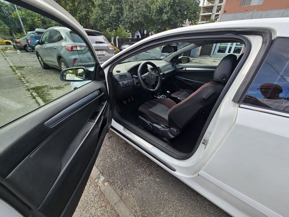 Vand Opel Astra H Cosmo - echipare top