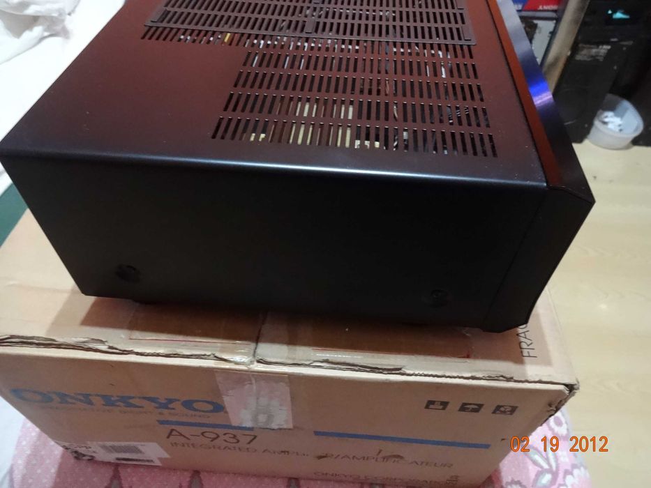 ONKYO A-9377 усилвател