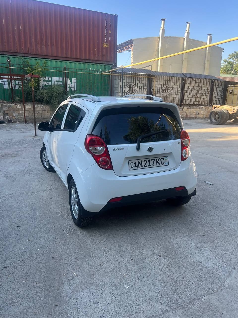 Chevrolet spark.