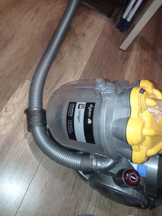 Прахосмукачка Dyson