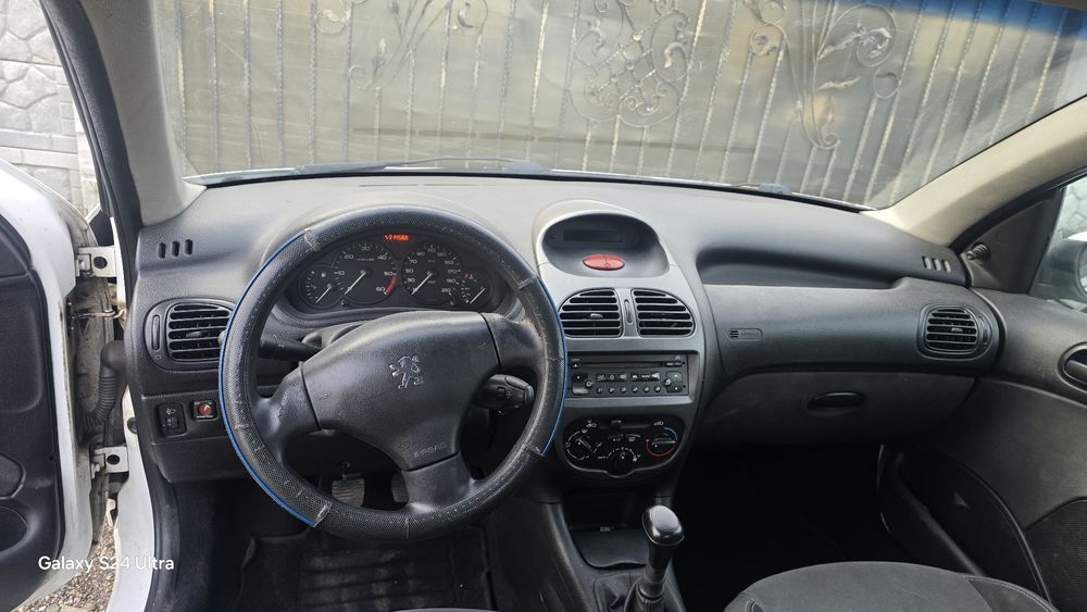 Peugeot 206 /1.6HDI /2009