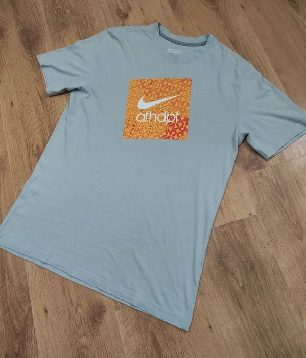 Tricou Nike mărimea L