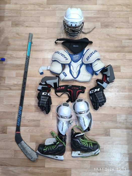 Продам хоккейную форму