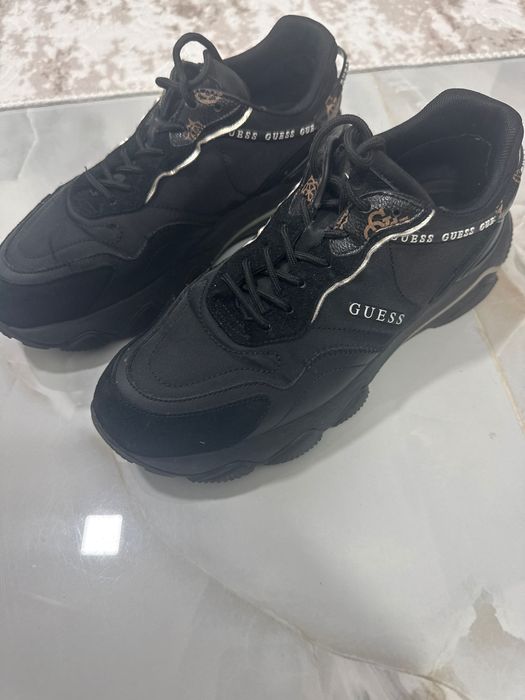 Оригинални Guess маратонки