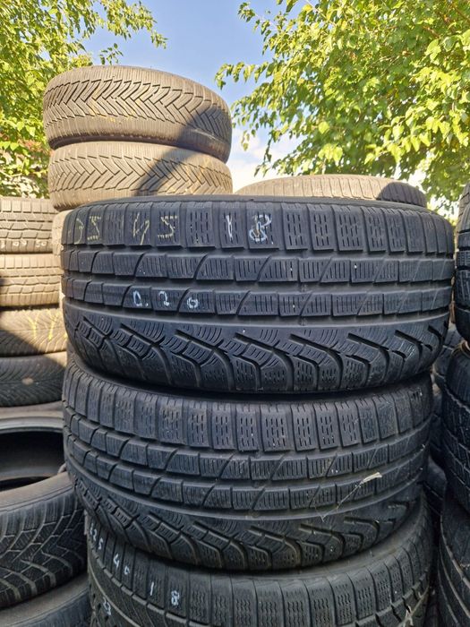 două cauciucuri 235 45 18, de iarnă,m×s
