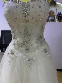 Новая Свадебное платье единтсвенном экземпляре
