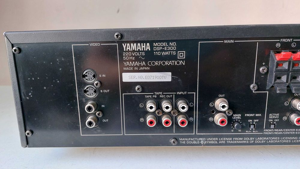 Yamaha DSP E300 natural sound field procesor muzica amplificator sunet