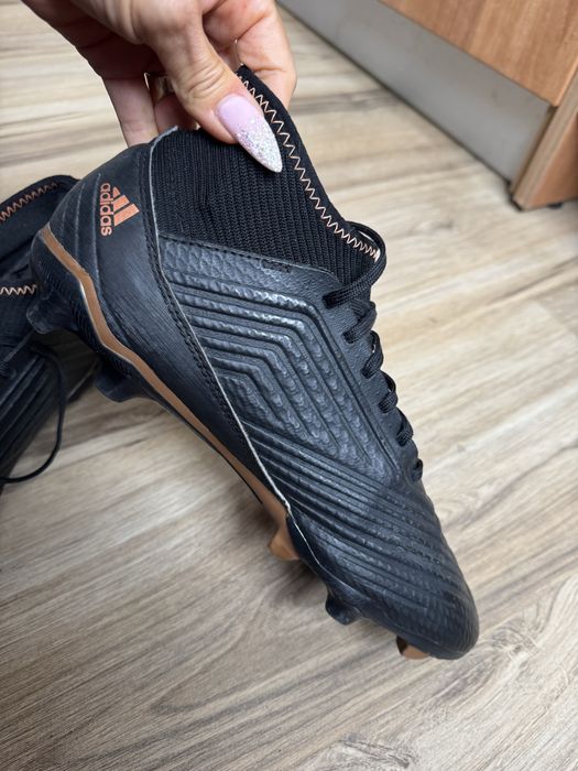 Футболни обувки adidas PREDATOR 18.3 FG ! 42 н
