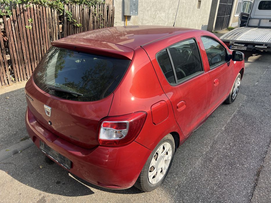 Dacia Sandero 2015 avariat lovit spate 1.2 gpl AC