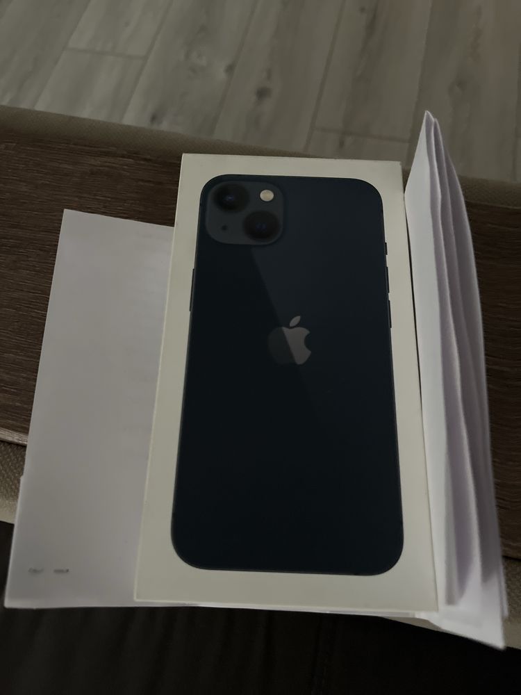 iPhone 13 новый срочно продаю