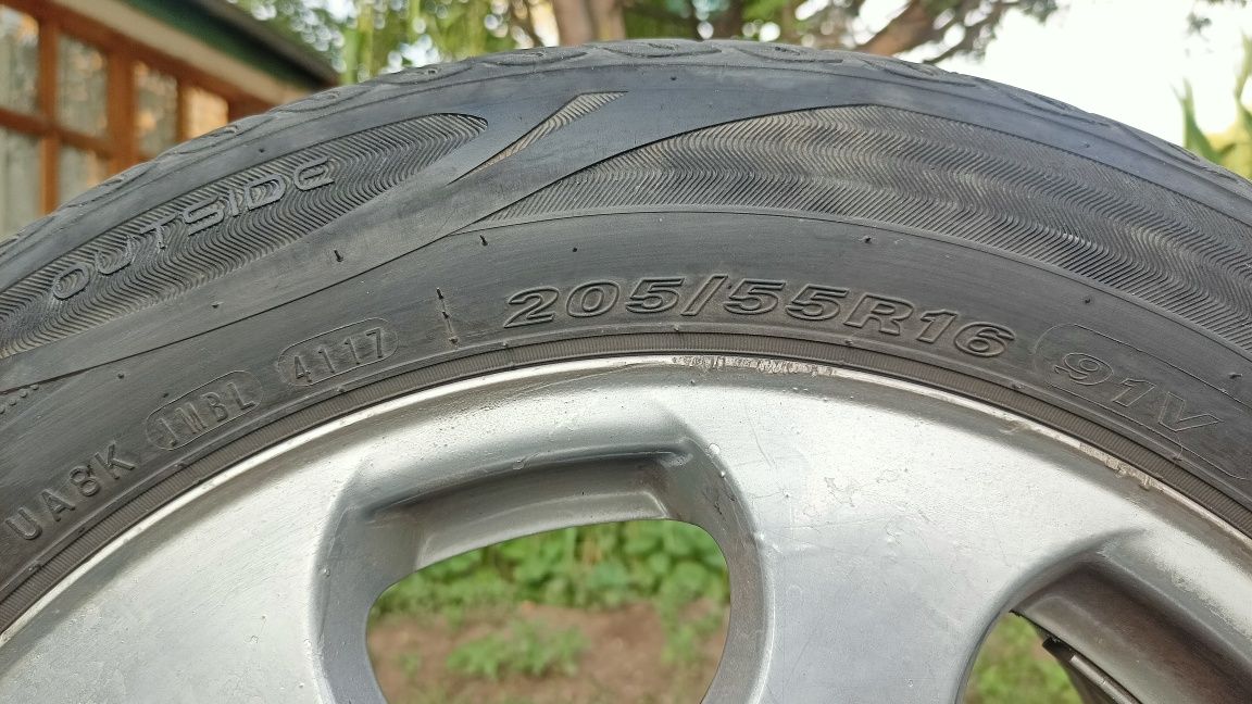 Продам шины 205/55R16