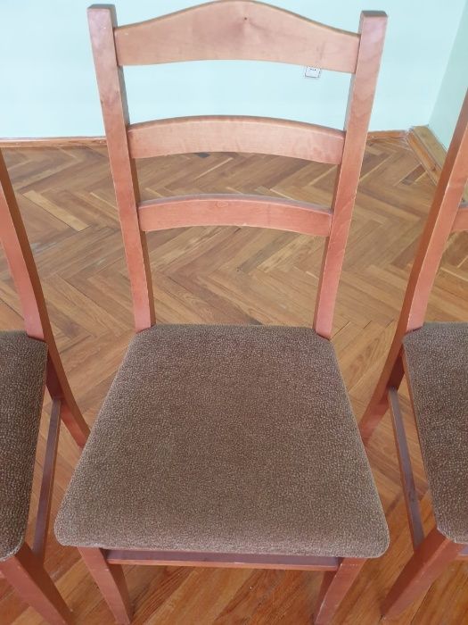 Стол деревянный со стульями