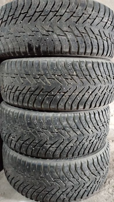 Продам шины 235/55/r18 Hakkapelitta 8