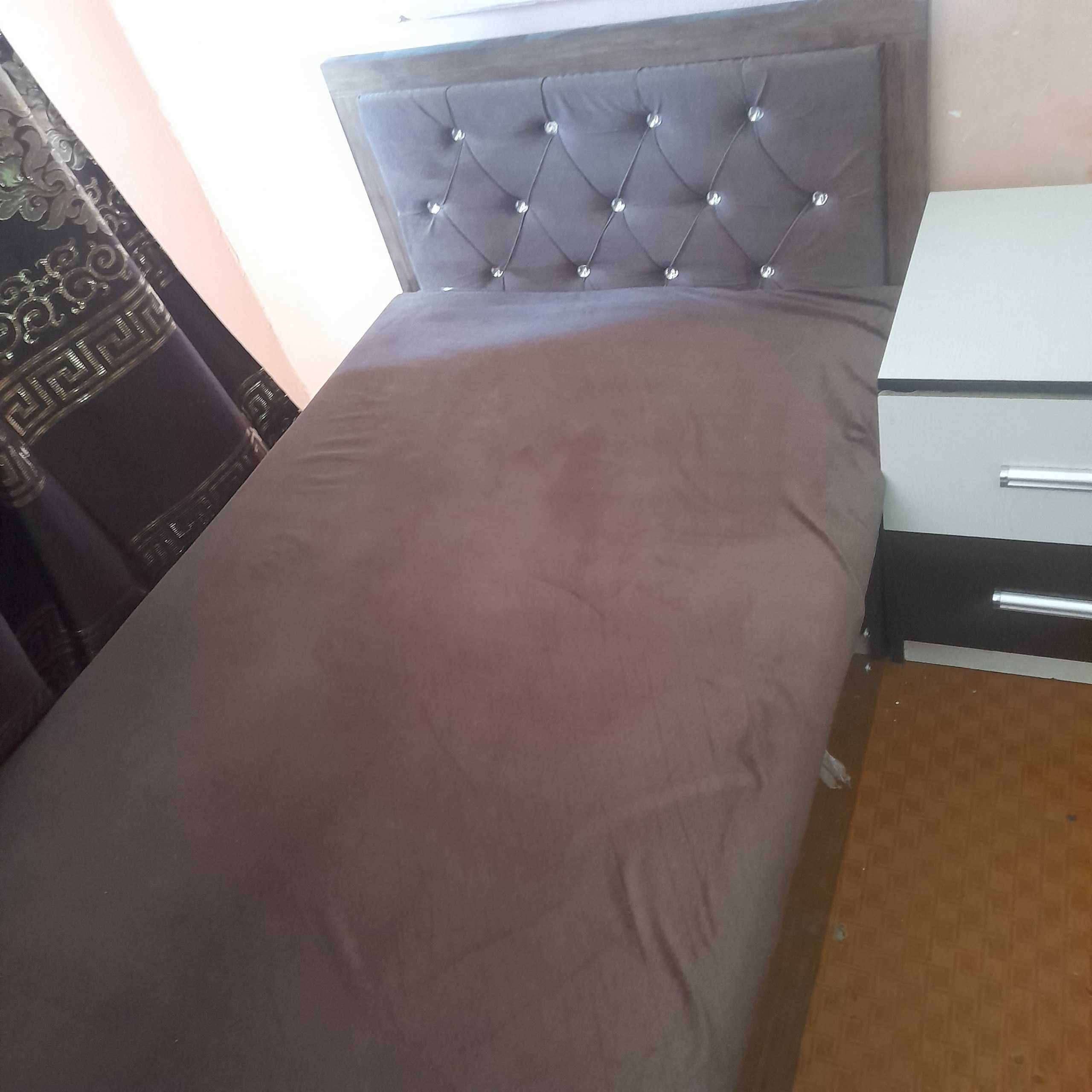 Кровати 2шт 750000