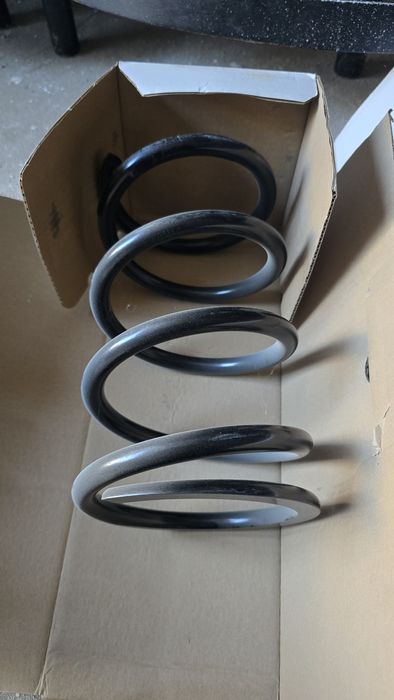 пружина тойота рав 4