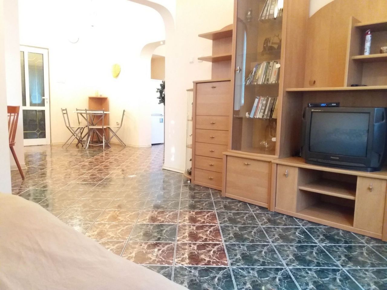 Дава се под наем Едностаен апартамент в София, Център - 75 кв.м за 510 € - Снимка #3