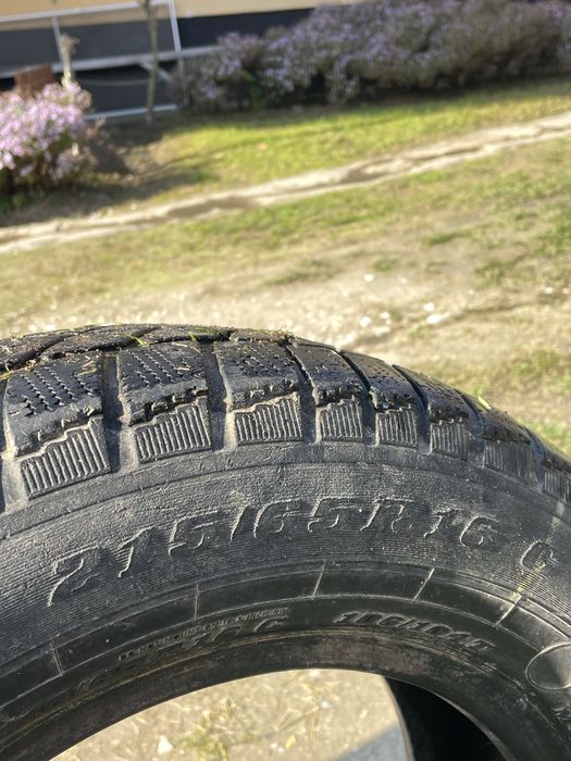 Vând doua cauciucuri 215/65 R16 C
