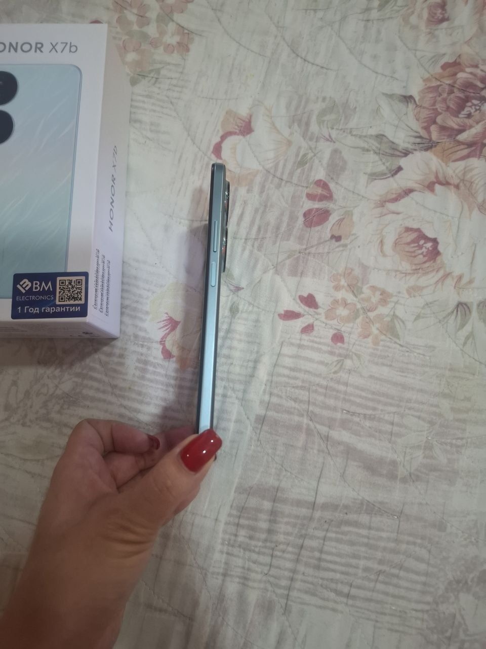 Телефон HONOR 68 гб.