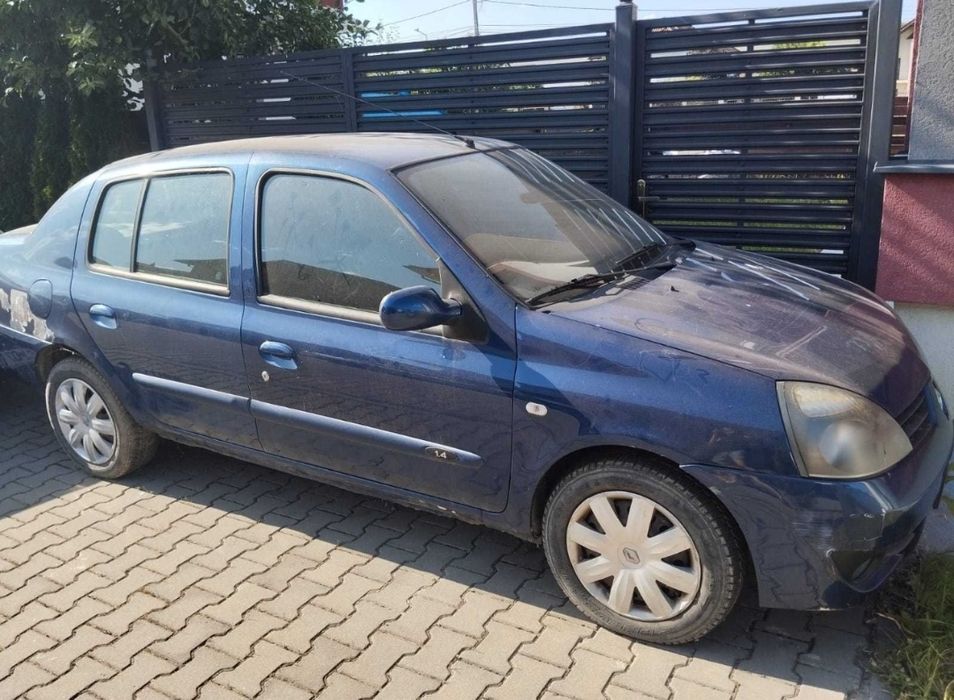 Renault Symbol, motor defect sau pt piese