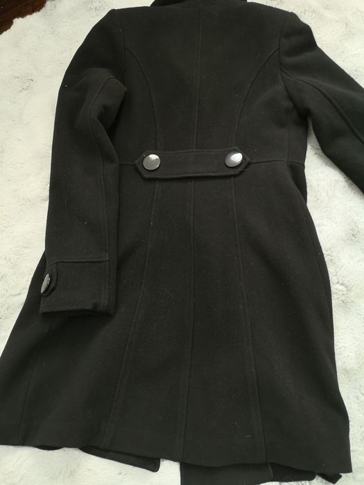 Продаётся зимний пальто.