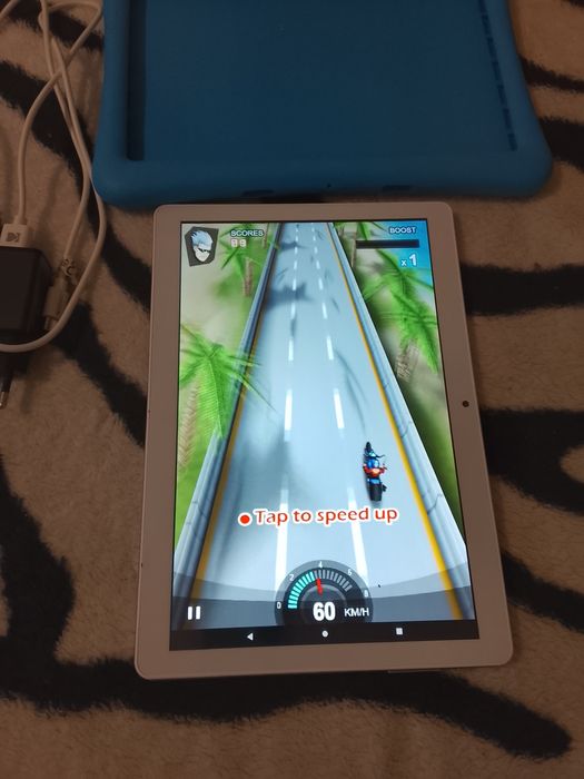 Tableta mare 10 inci 16gb RAM 128 GB memorie