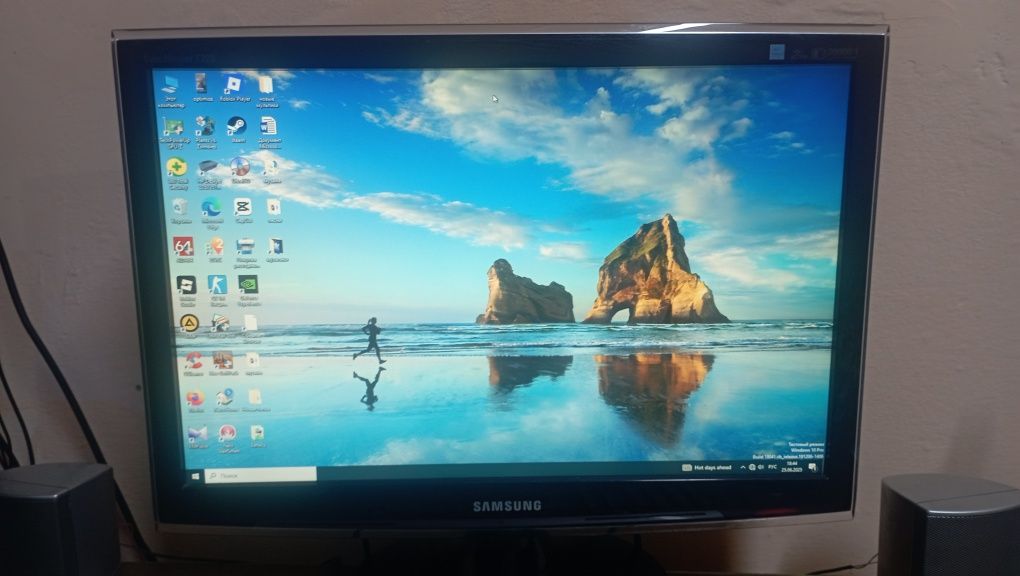 Sync master T220