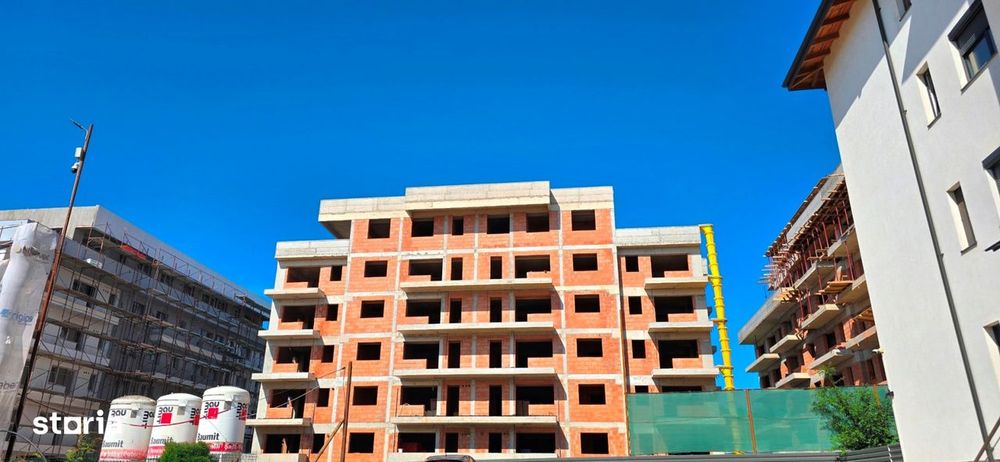 Apartament 3 camere, 2 bai, 2 balcoane Galata statie autobuz, Kaufland