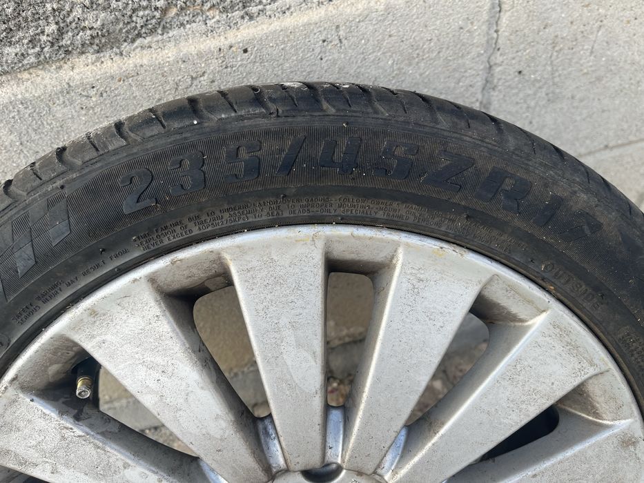 VW Passat Пасат алуминиева джанта резервна гума 235 45 17