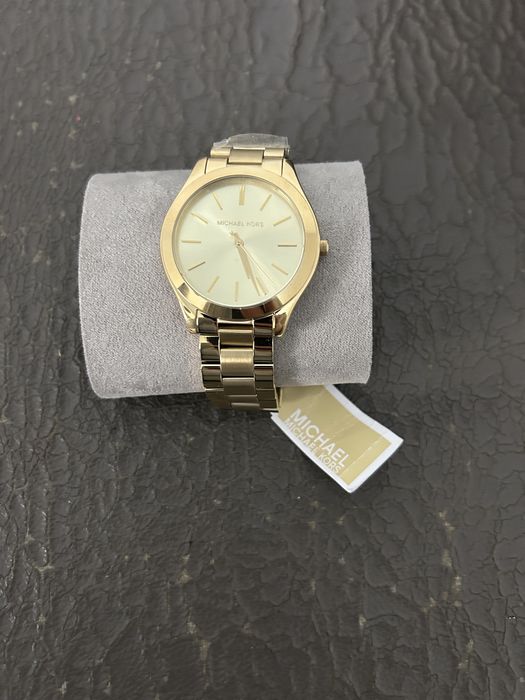 Ceas dama cel auriu si ceas barbatesc noi, originale