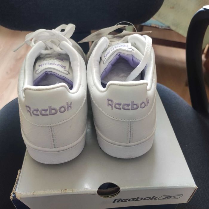 Нови маратонки REEBOK -естествена кожа №38