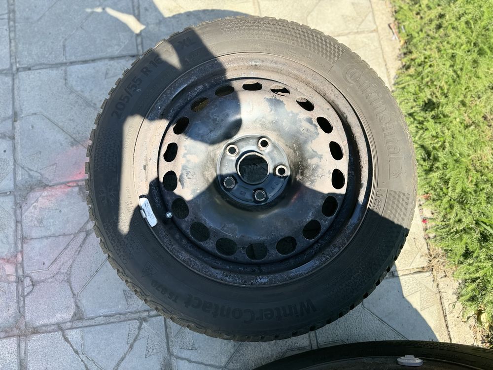 4бр Зимни гуми 205/55/16 с джанти за VW