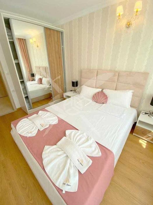 Продава се Тристаен апартамент в к.к. Слънчев бряг - 65 кв.м за 1999 €/кв.м - Снимка #1