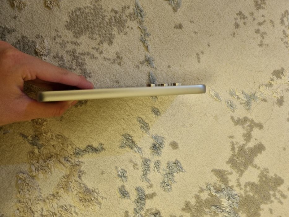 ПРОДАЕТСЯ СРОЧНО!!  Samsung A54. Белого цвета. На 128гб.