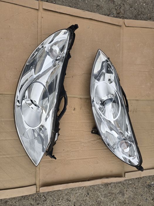 Фар ляв десен за Peugeot 407 / Пежо 407