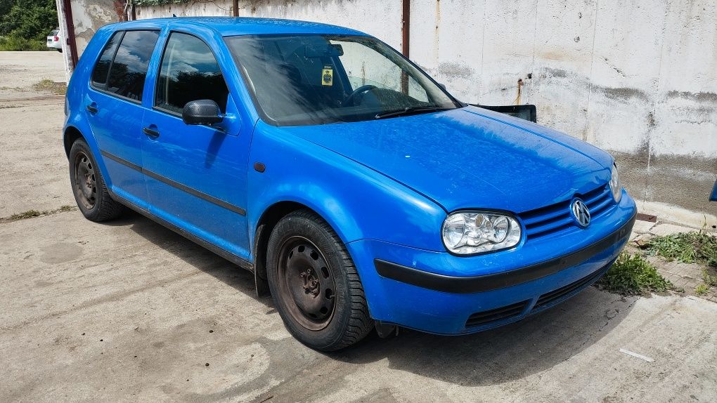 Фолксваген Голф4 1.4 / VW Golf4 1.4 на части