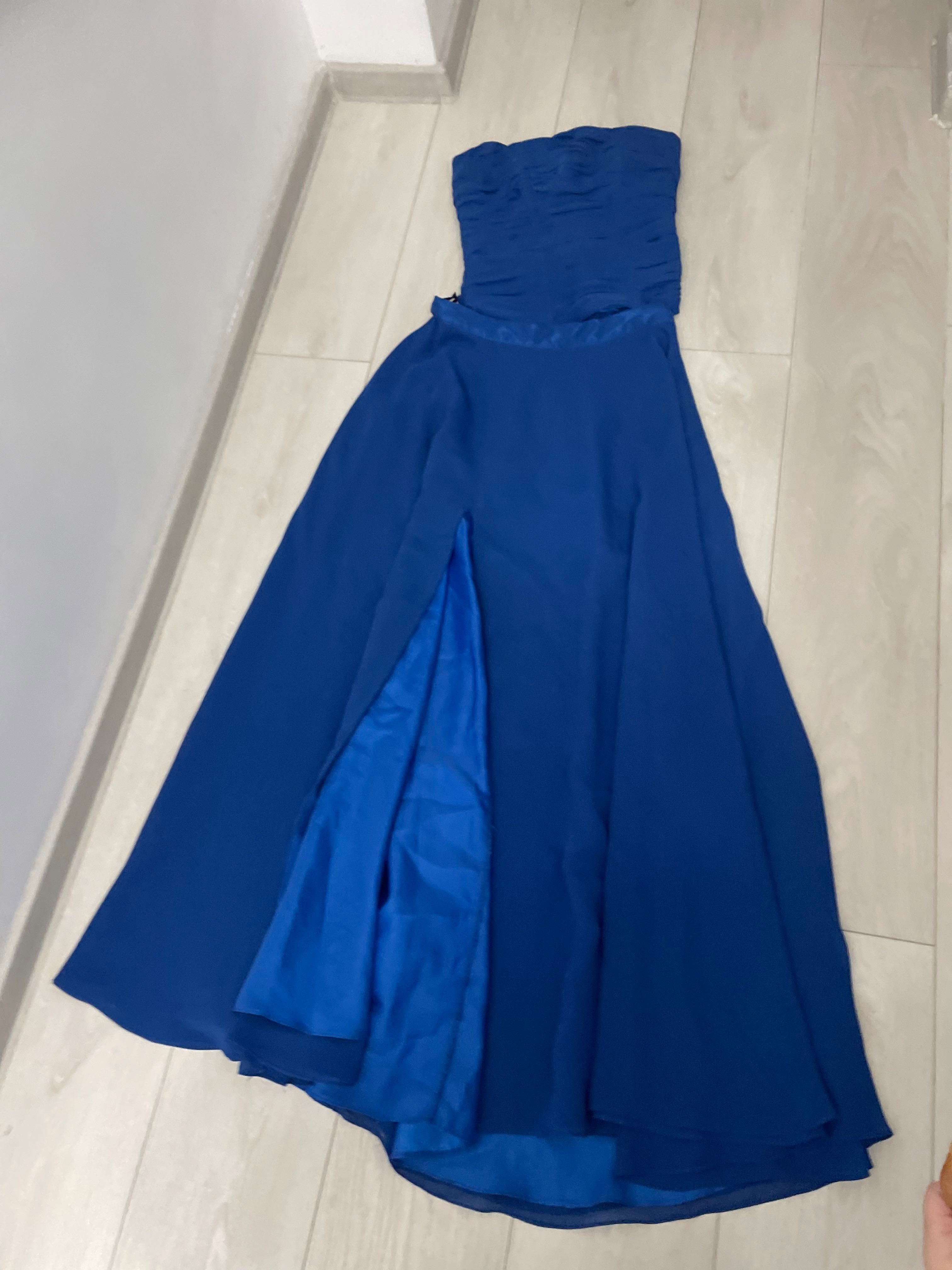 Fusta+ corset făcute la comanda mărimea S/M poate fi ajustata! S