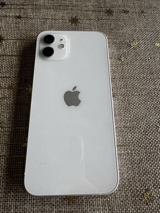 Iphone 12 перфектно състояние