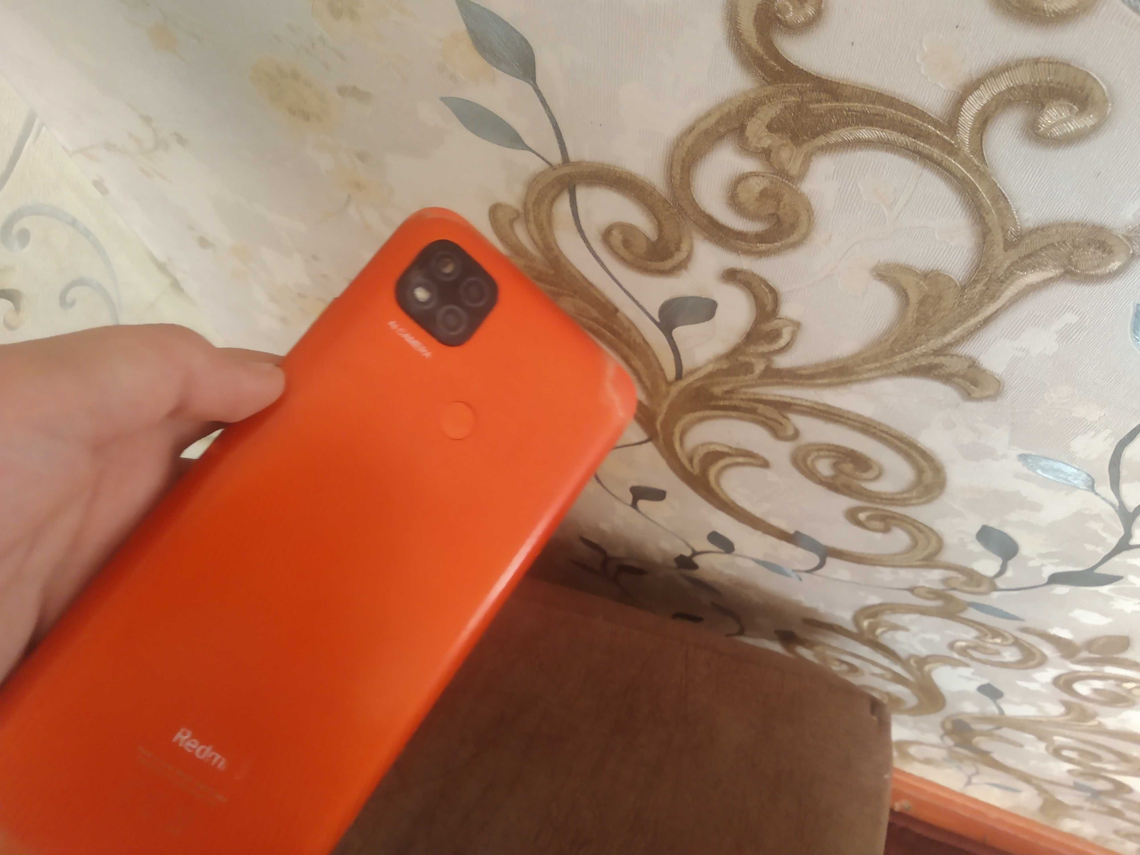 Redmi zur yapyangi telifon bironta qirilgan joyi yoʻq ekranda