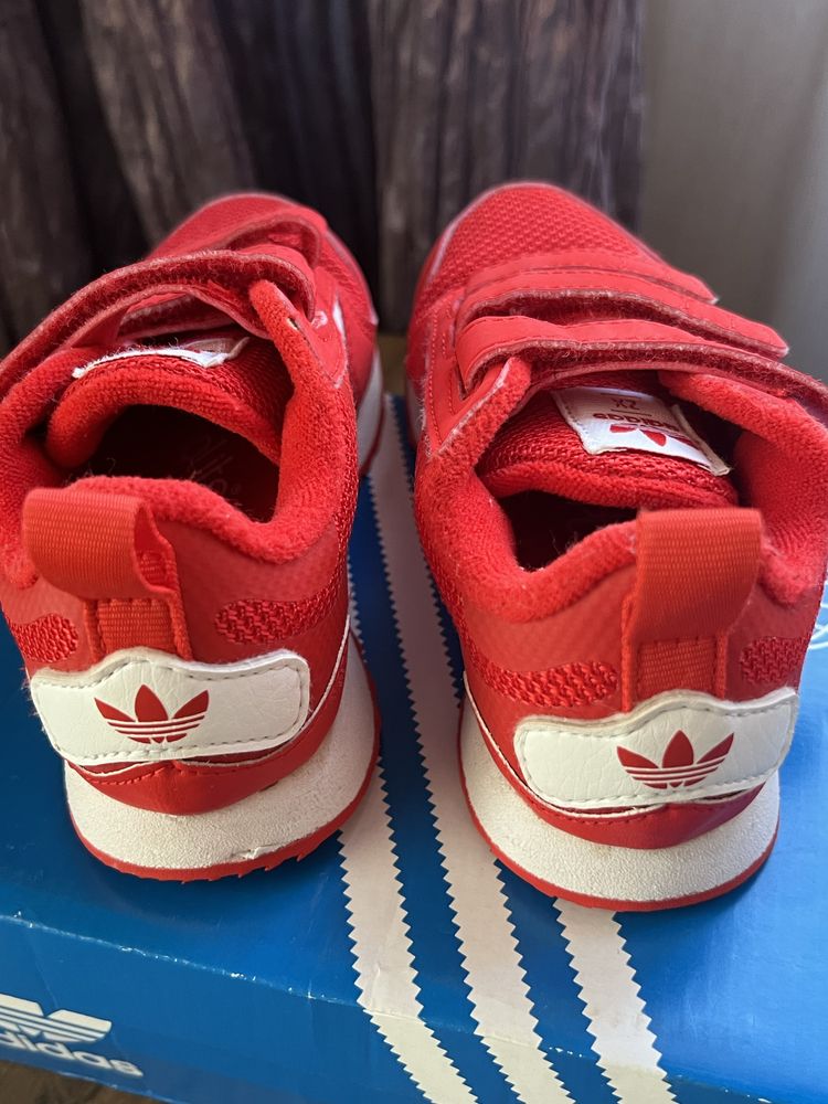 Маратонки Adidas червени - размер 28