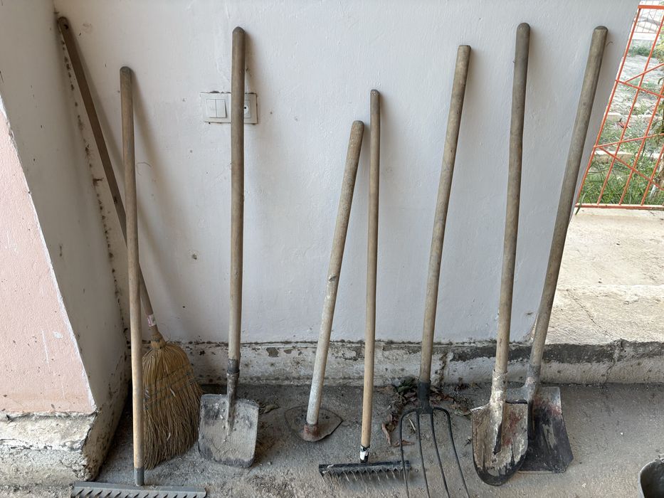 Лопата, грабли, вилка
