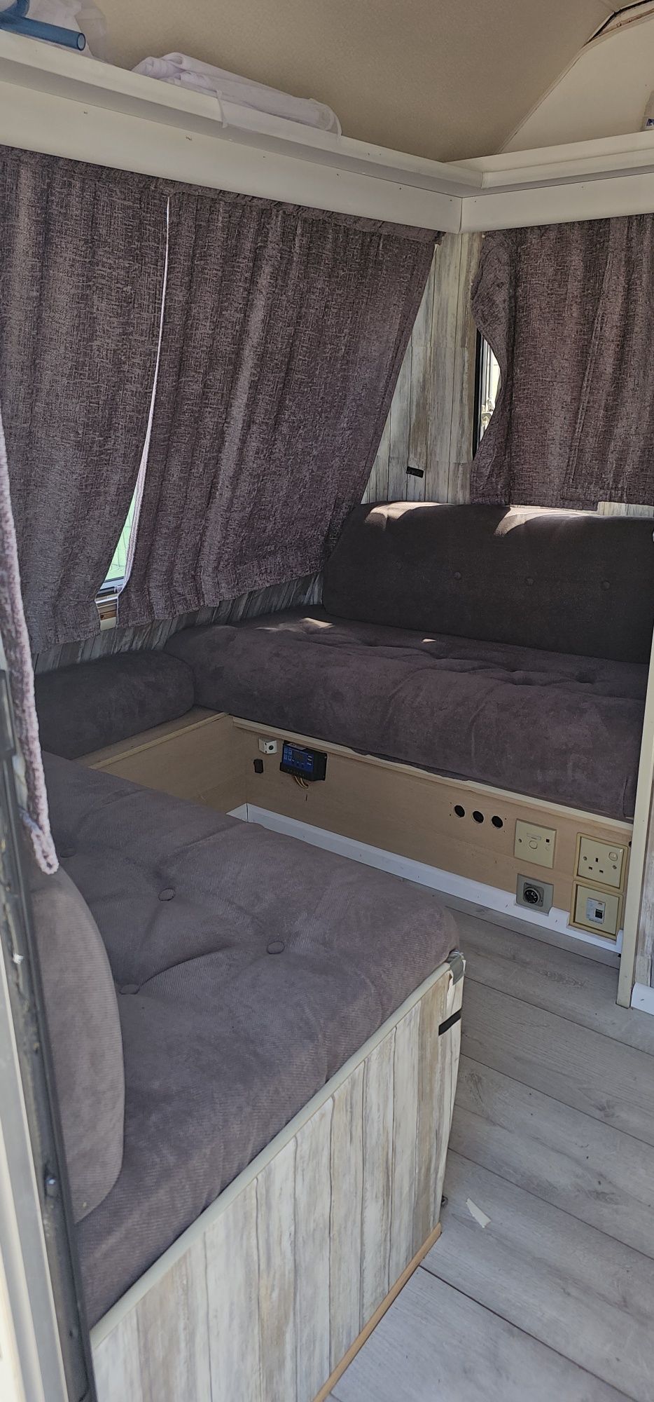 Rulota Abi Sprinter, ac, panouri solare, ac, etc