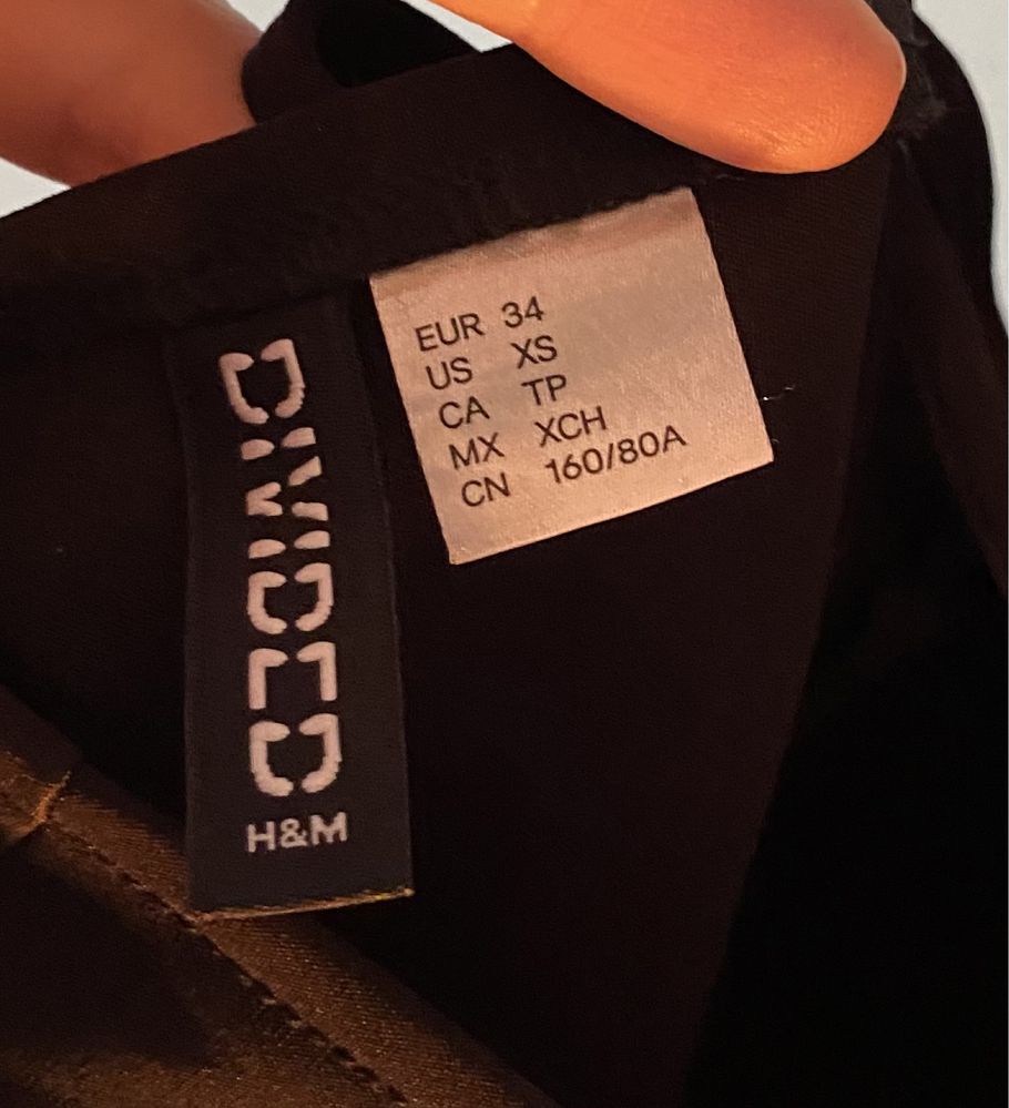 Продается одежды из H&M (кофточка , черное мини платье , беретка)