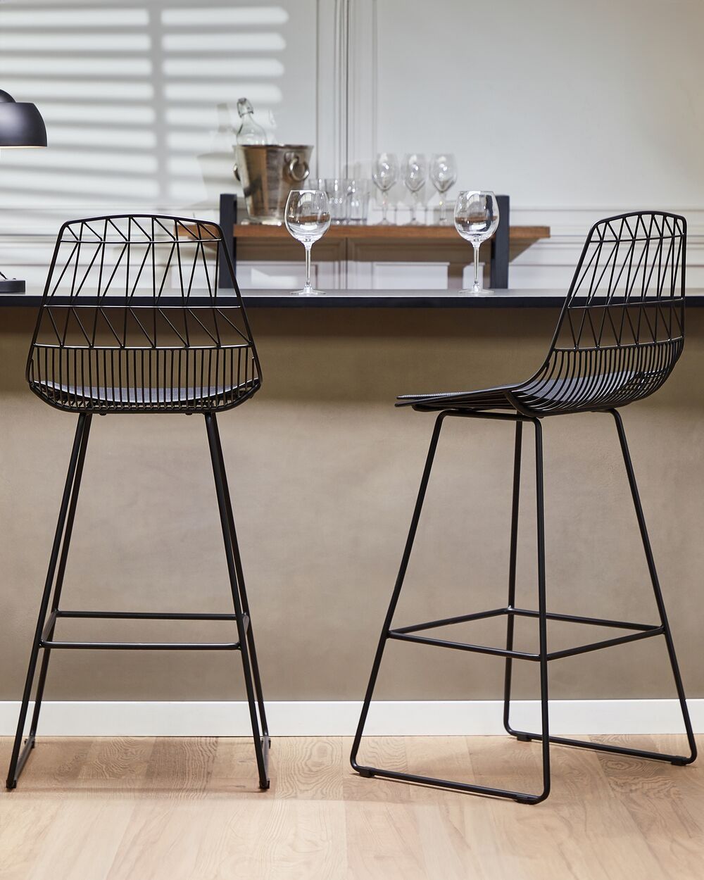 Set 2 scaune de bar modern, Beliani