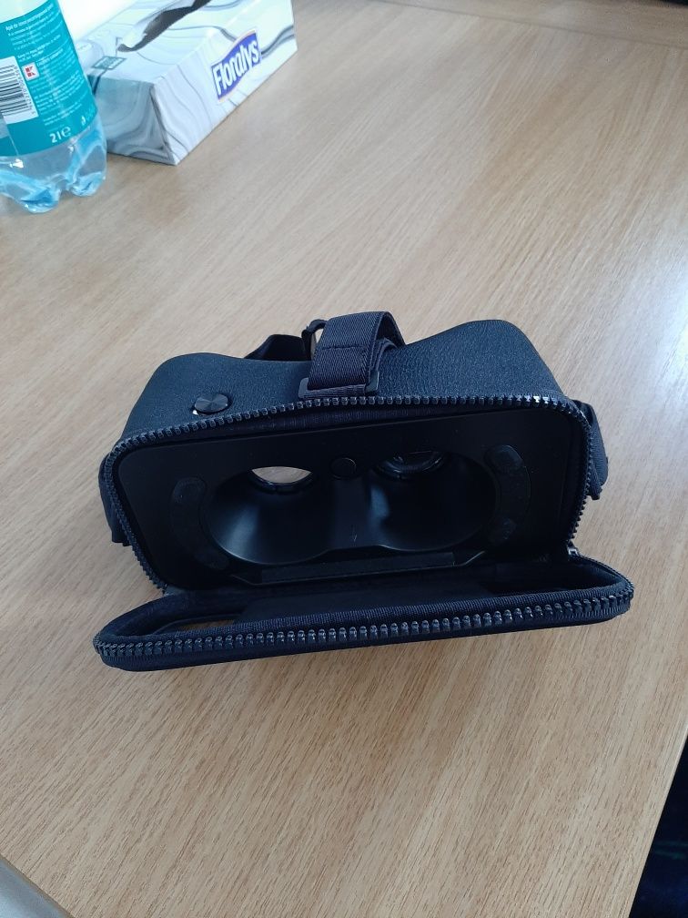 XIAOMI Ochelari Inteligenti VR
Pentru Telefoane Intre 4.7-5.7"