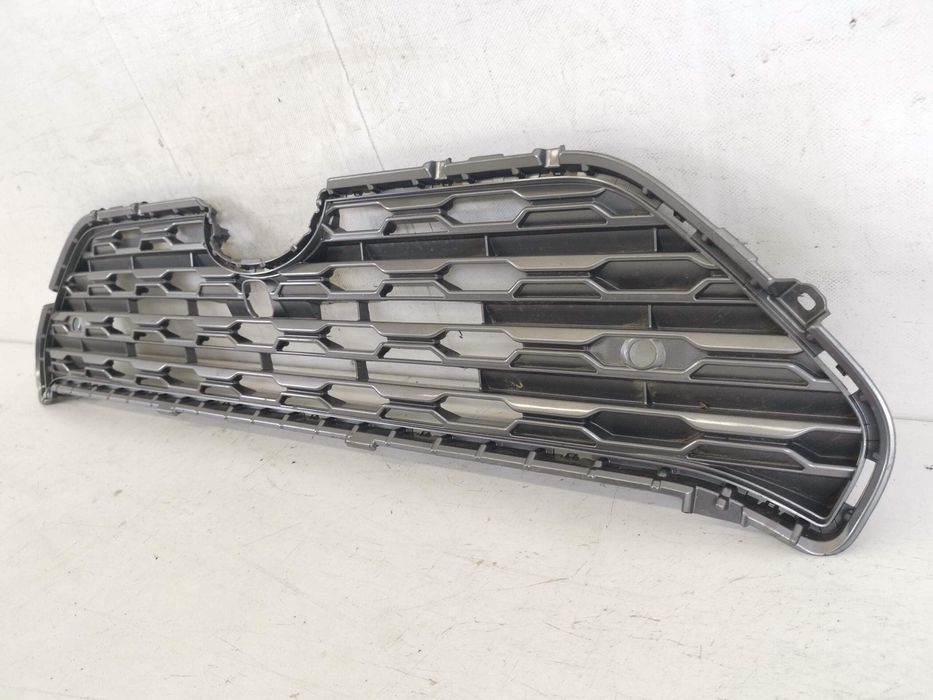 Радиаторна решетка Тойота РАВ4 / Toyota RAV4 Оригинална, в добро състо