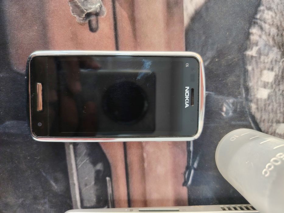 Nokia C6  holati ideal