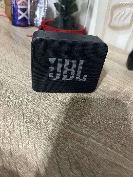 Boxa JBL noua am folosito  forte putin