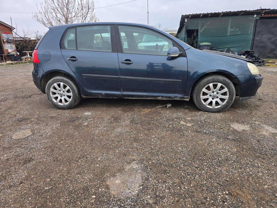 **САМО НА ЧАСТИ***  VW Golf Mk5 1.9TDI, 5 скорости